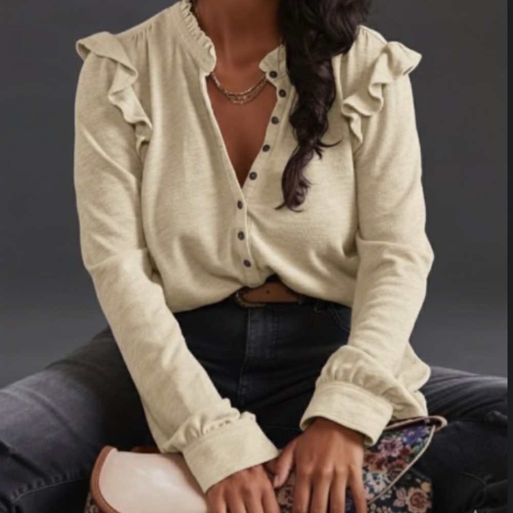 Pilcro Anthropologie Ruffled Henley Top size Small‎ Creme Knit Shirt Longsleeve